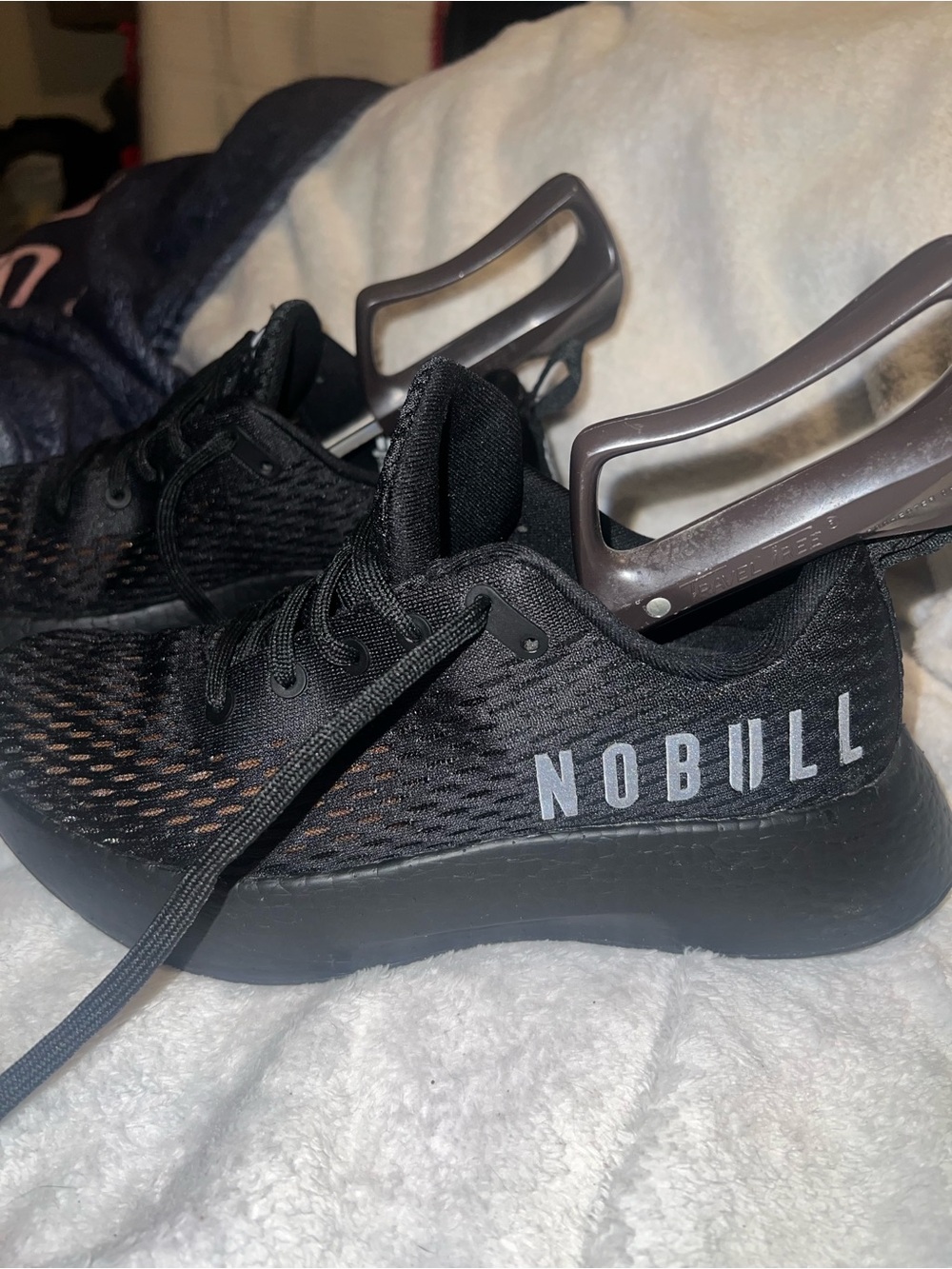 Nobull runner shoes men size 8 woman size 9.5